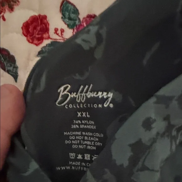 BuffBunny Dark Floral Sports Bra - Picture 3 of 3